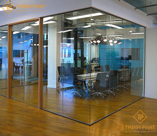 cua kinh van phong tai tphcm 62f9c89fc1247